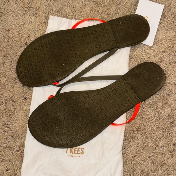 EUC TKEES Riley Neon Flip Flops Sandals Toe Strap Coral Olive Green Size 9 - Picture 3 of 4